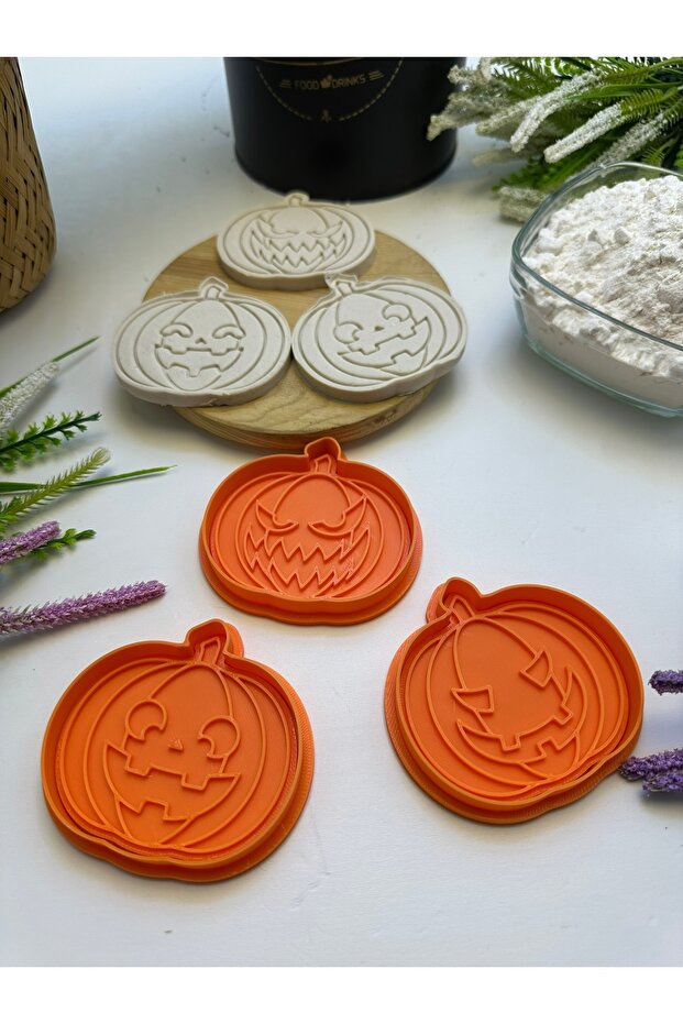 3D Printing 3-Piece Pumpkin Shaped Cookie Mold