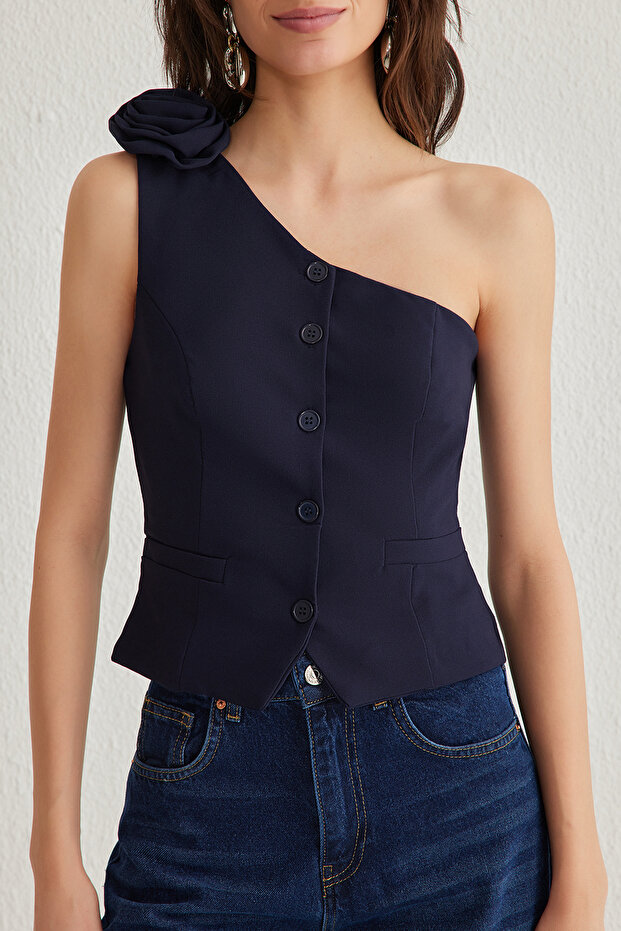 Koyu Lacivert Fitted Tek Omuz Güllü Crop Dokuma Yelek TWOSS24YE00038 - 3