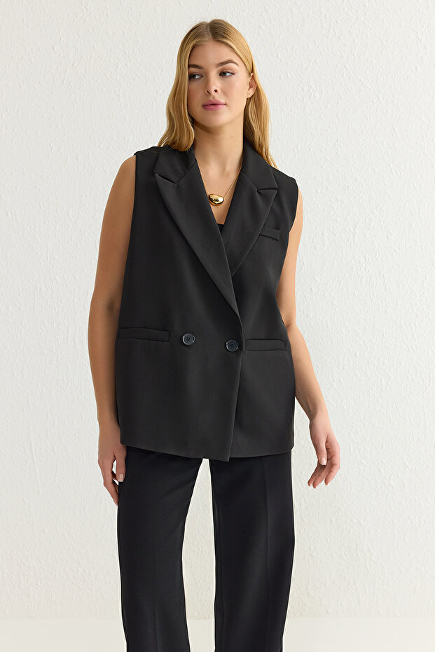 Siyah Oversize Leopar Astarlı Cep Detaylı Dokuma Kruvaze Yelek TWOSS25YE00014 - 2