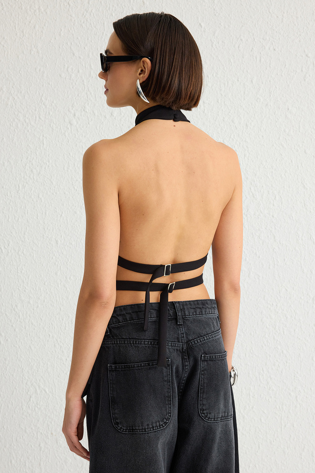 Siyah Sırt Dekolteli Halter Yaka Dokuma Bluz TWOSS25BZ00110 - 5