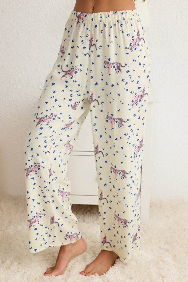Ekru Hayvan Desenli İp Askılı Viskon Dokuma Pijama Takımı THMSS25PT00084 - 4