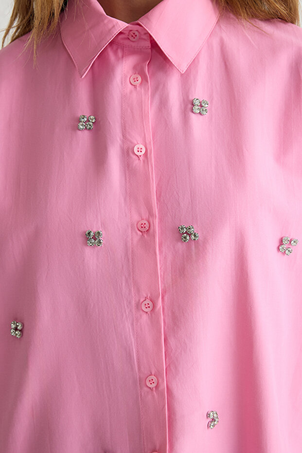 Gewebtes Hemd mit rosa Stein-Accessoire-Detail TCTSS25TG00007 - 5