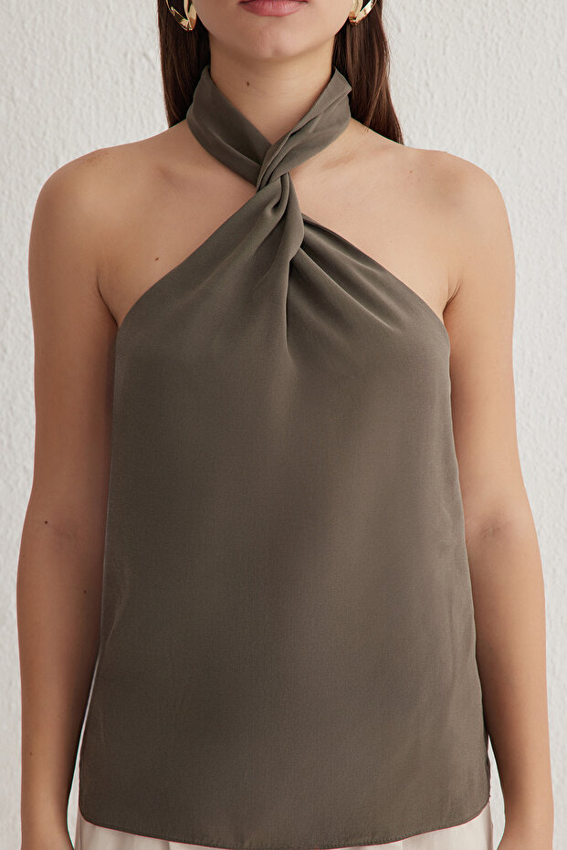 Haki Modal Halter Yaka Boyundan Düğümlü Dokuma Bluz TWOSS25BZ00247 - 3
