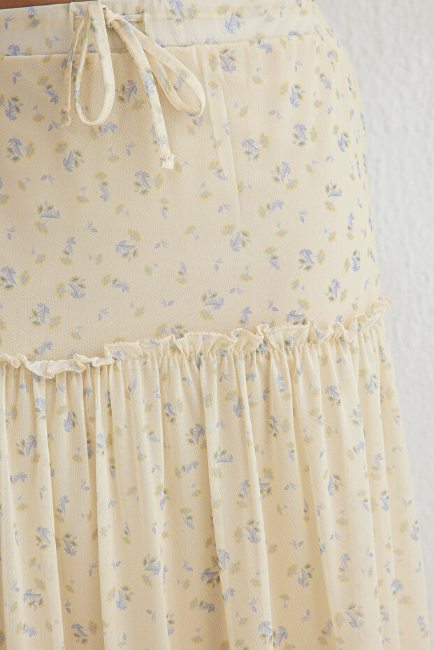 Açık Sarı Tül Çiçek baskılı Maxi Büzgü/Drape Detaylı Esnek Örme Etek TWOSS25ET00064 - 4