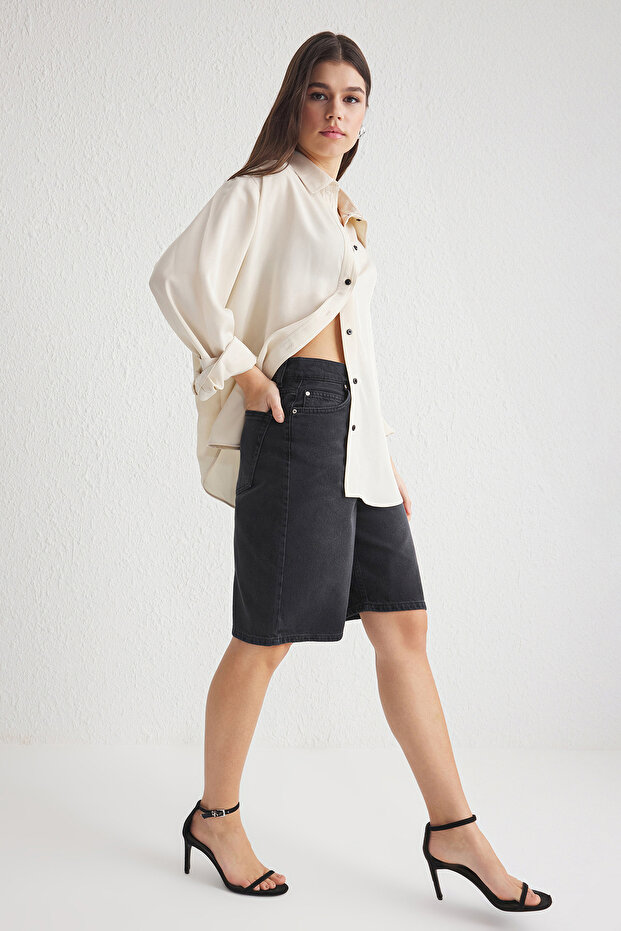 Siyah Yüksek Bel Denim Bermuda TWOSS25SR00017 - 2