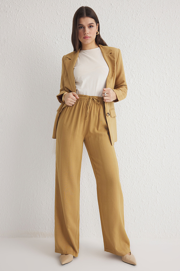 Camel Jakarlı Beli Lastikli Wide Leg/Geniş Paça Dokuma Pantolon TWOSS25PL00039 - 5