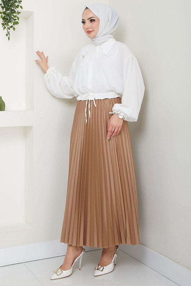 Beli Lastikli Deri Görünümlü Sık Piliseli Etek Camel HM2655 - 4