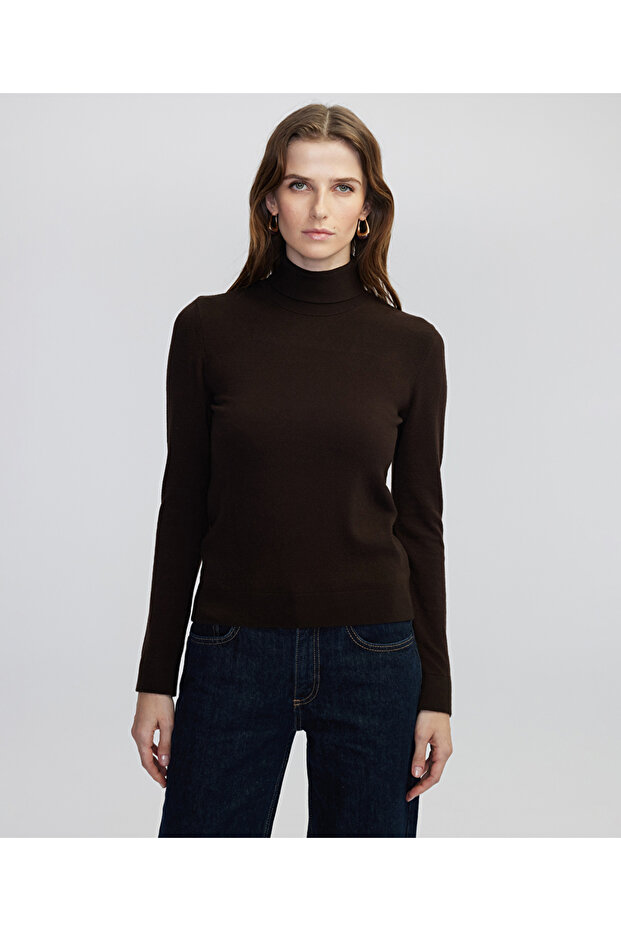 Turtleneck knitwear