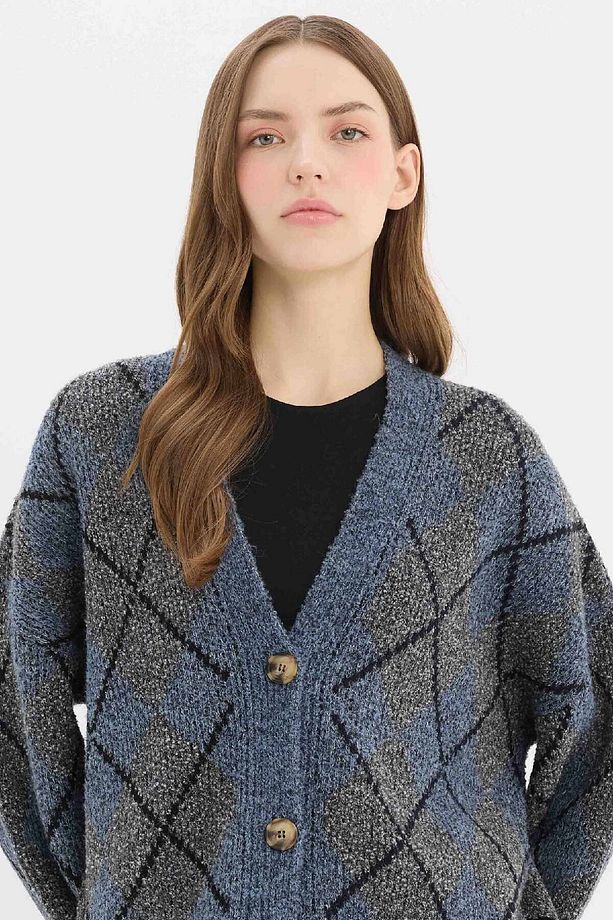 Regular Fit V Yaka Baklava Desen Düğmeli Triko Hırka F0062AX24CW - 5