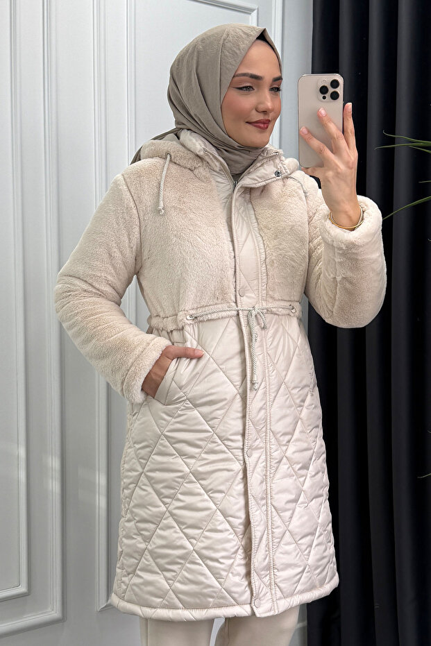 Kadın Kapüşonlu Kürklü Kapitone Mont - 5