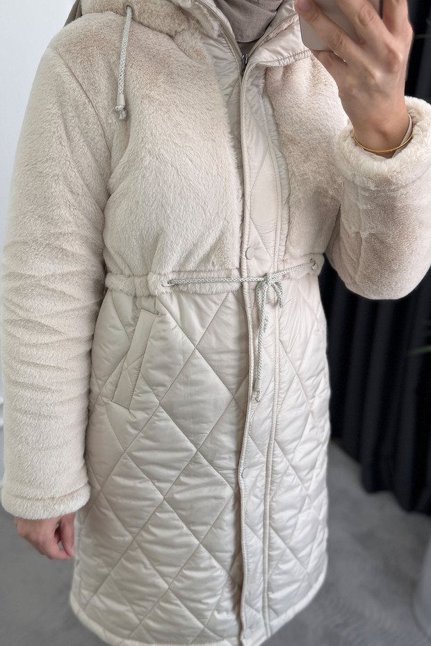 Kadın Kapüşonlu Kürklü Kapitone Mont - 2