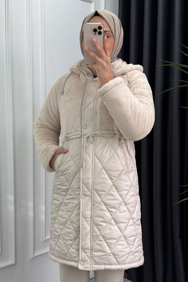 Kadın Kapüşonlu Kürklü Kapitone Mont - 3