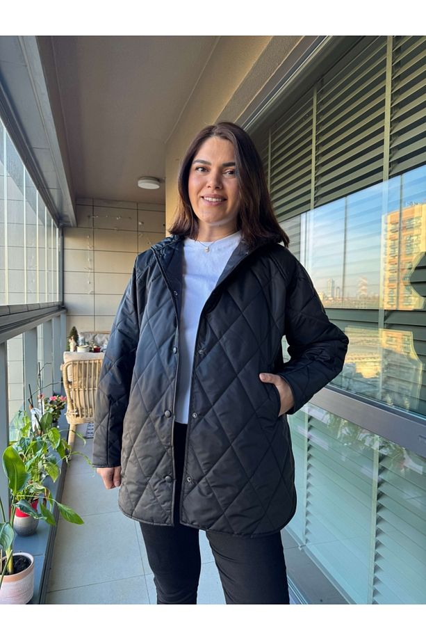 Siyah Kapşonlu Kapitone Oversize Mont - 4