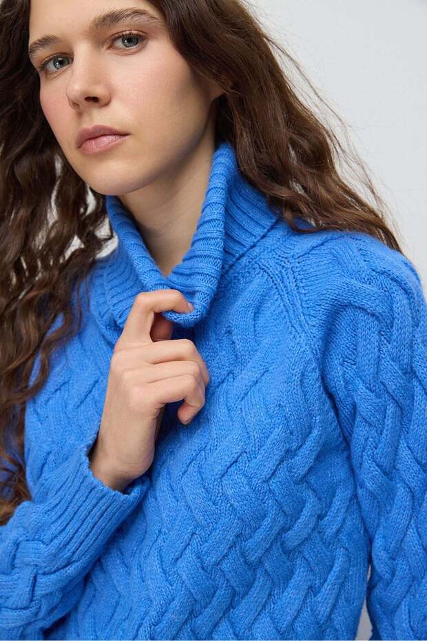 Rollkragen-Strickkleid - 5