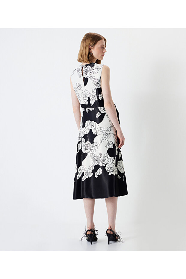 فستان منقوش برباط أمامي - 7