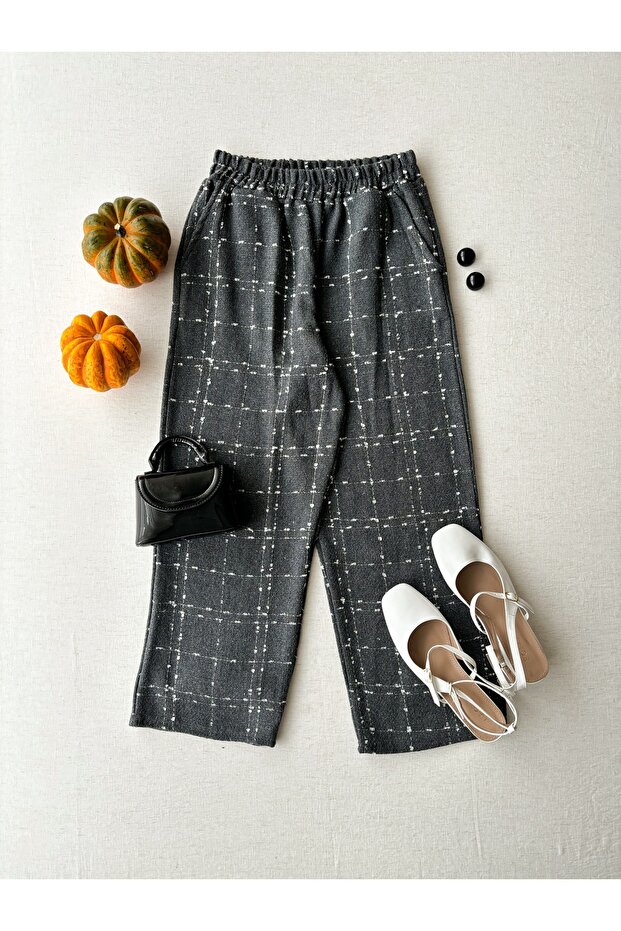 Gray Color Tweed Trousers