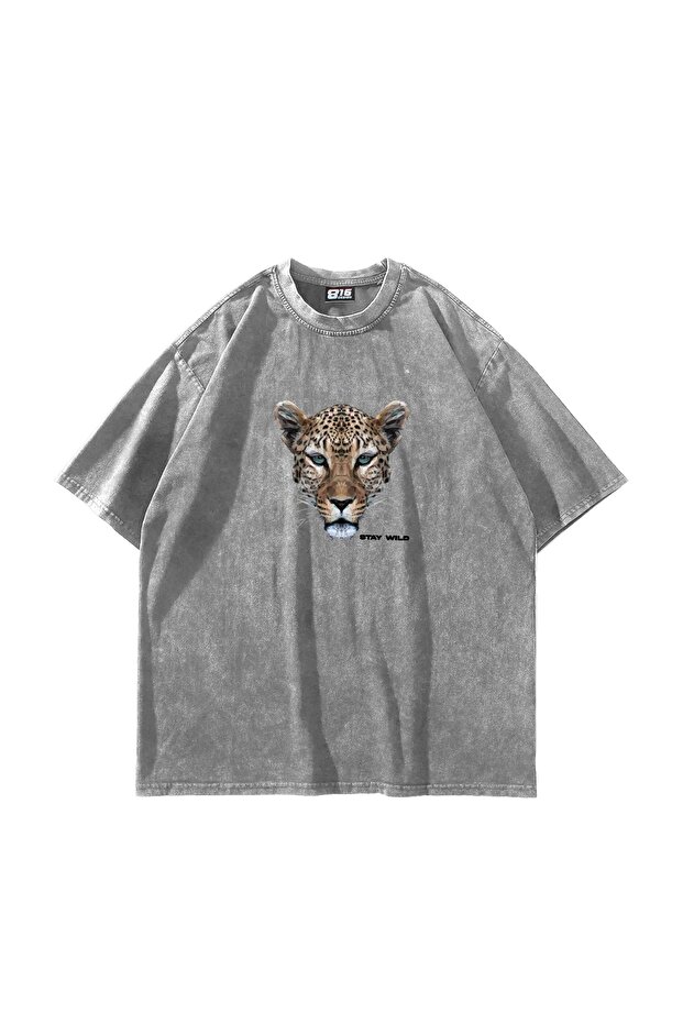 تيشيرت أبيض كبير الحجم مطبوع عليه صورة ظلية للجنسين من Stay Wild Leopard