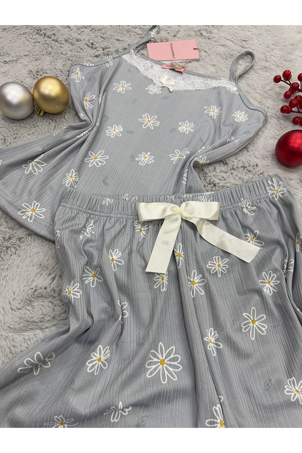 Yazlık Yumuşak Kumaşlı Ip Askılı Şortlu Pijama Takımı - 5