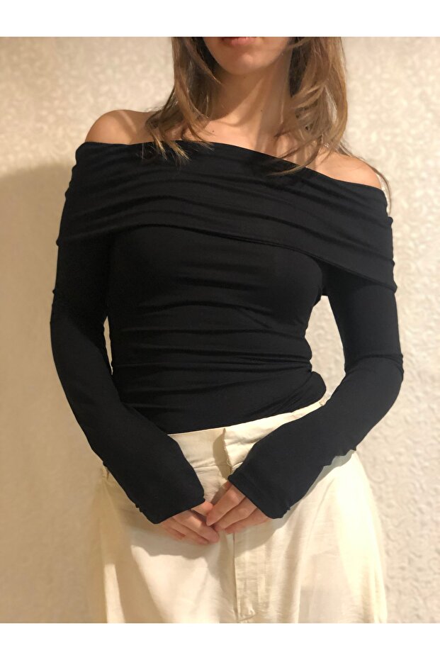 Omzu Düşük Bluz - 1