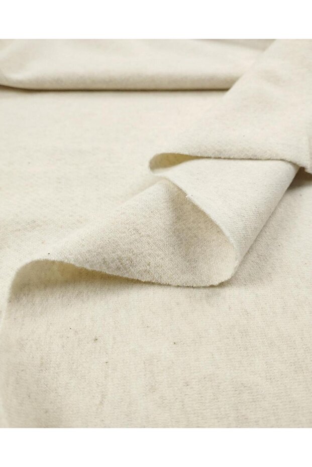 Kırçıllı Bej Renkte Jakarlı Örme En: 140 - 6