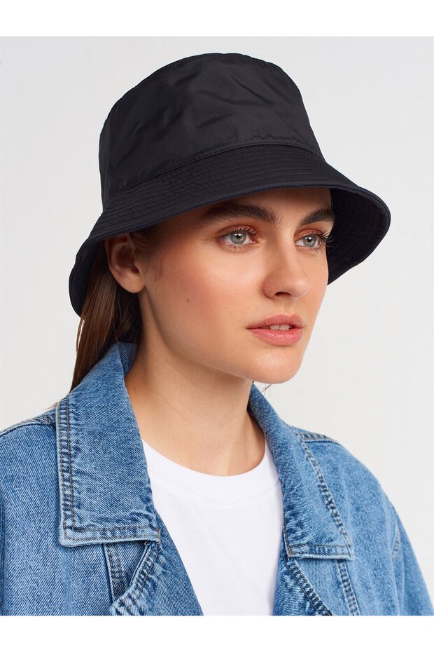 قبعة المطر السوداء المقاومة للماء - 1