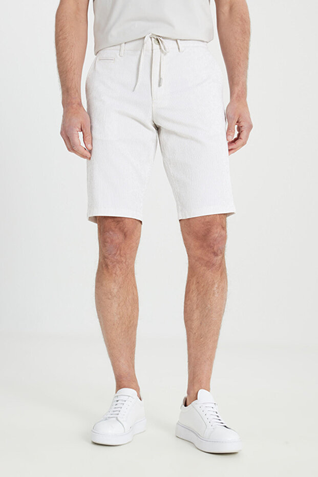 Men's Ecru-Mink Slim Fit Slim Fit Side Pocket Seersucker Print Shorts