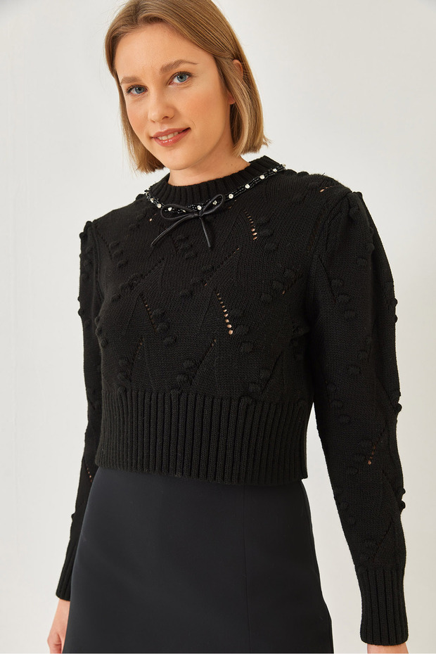 Women's Black Collar Beaded Bow Knitwear Sweater 20246308