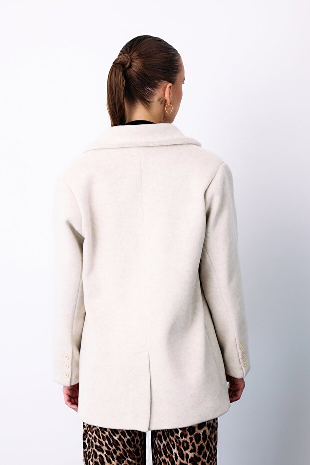 سترة مخيطة بأزرار - إكرو - 8