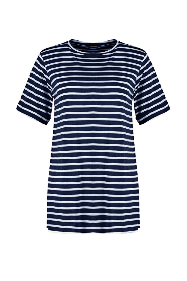 Lacivert Çizgili Yırtmaç Detaylı Oversize/Geniş Kalıp Bisiklet Yaka Örme T-Shirt TWOSS23TS00097 - 7
