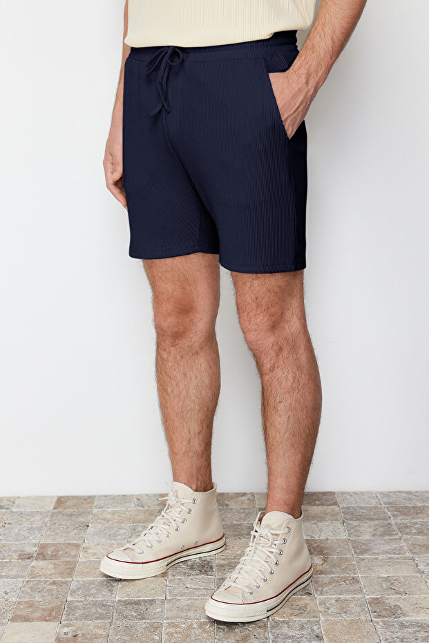 Basic Lacivert Regular/Normal Kesim Orta Boy Bağcıklı Dokulu Kırışmaz Ottoman Şort TMNSS23SR00039 - 8