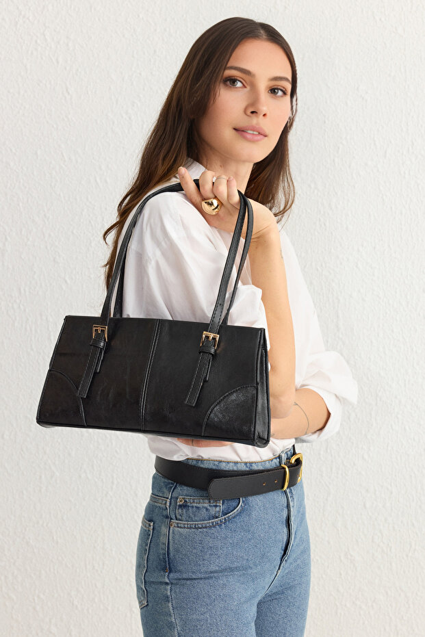 Czarna torba damska na ramię zapinana na zatrzask Takss25Oc00017 - 1