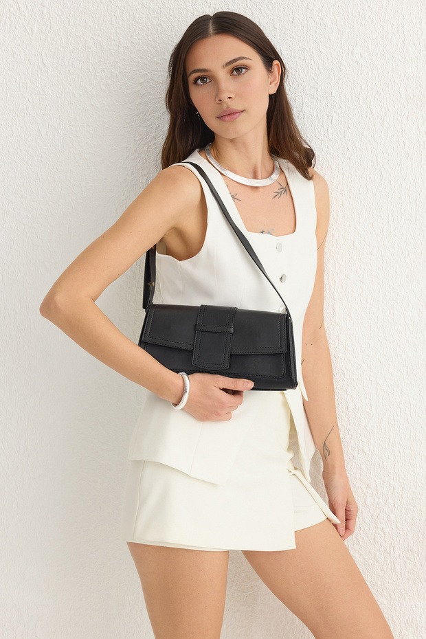 Czarna torebka na ramię z zatrzaskiem TAKSS25OC00014 - 2