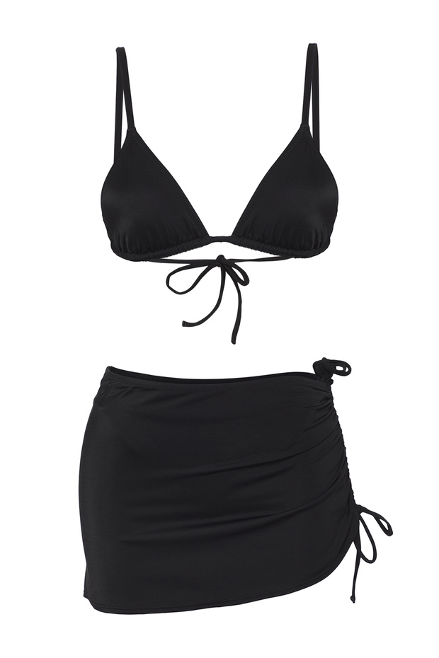 Siyah Üçgen Etekli Kaplı Brazilian Normal Bel 3'lü Set Bikini Takımı TBESS24BT00022 - 7
