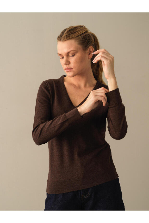 Kadın Kahve-melanj V Yaka %100 Pamuk Regular Fit Basic Kazak - 2