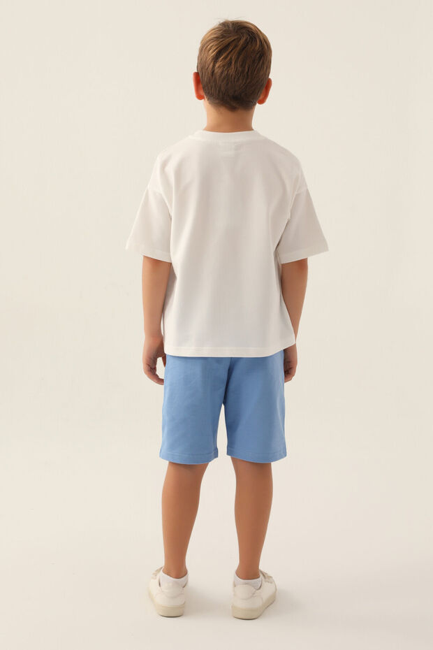 بدلة برمودا بيضاء للأولاد - 5