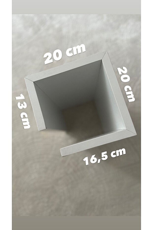 Beyaz Uçan Komodin Raf - 4