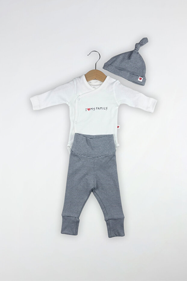I Love My Family Printed Cotton 3-Piece Baby Set