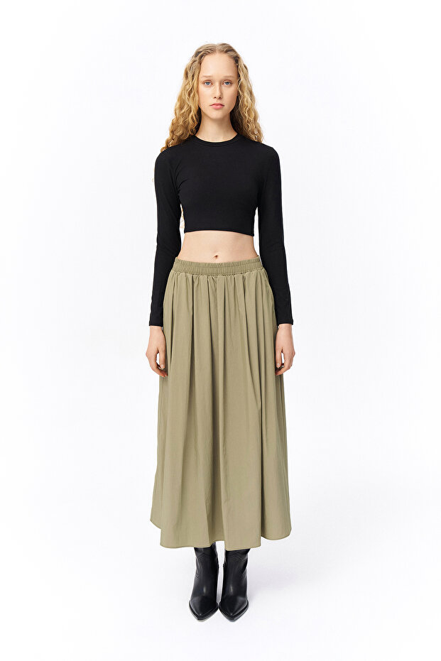 Crew Neck Long Sleeve Basic Crop Blouse Black - 4