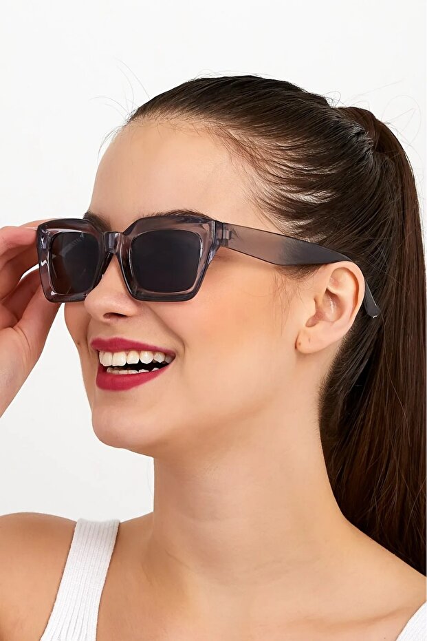 WOMEN'S SUNGLASSES