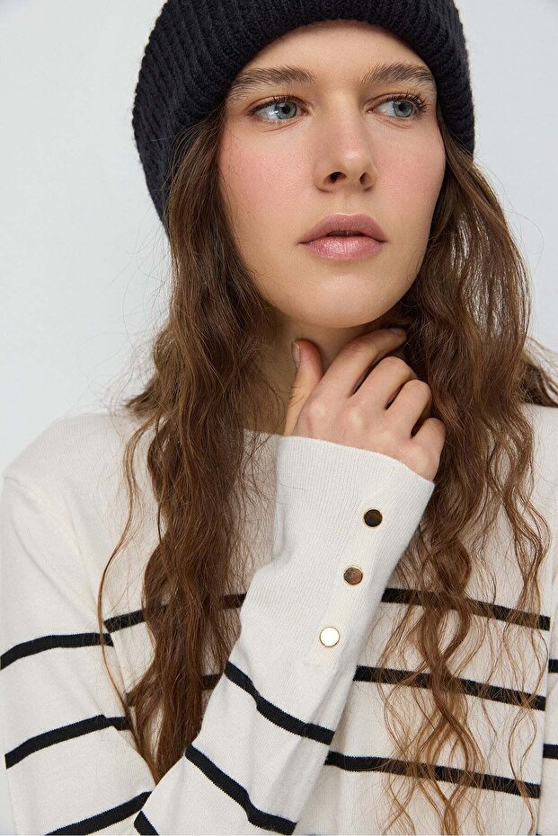 Strickpullover mit Rundhalsausschnitt - 2