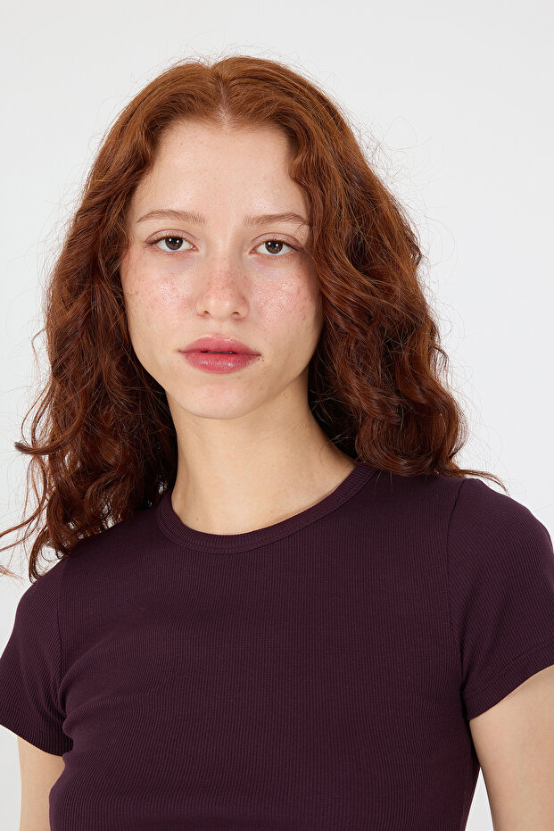 طاقم الرقبة الأساسية تي شيرت P13343-U6 - 3