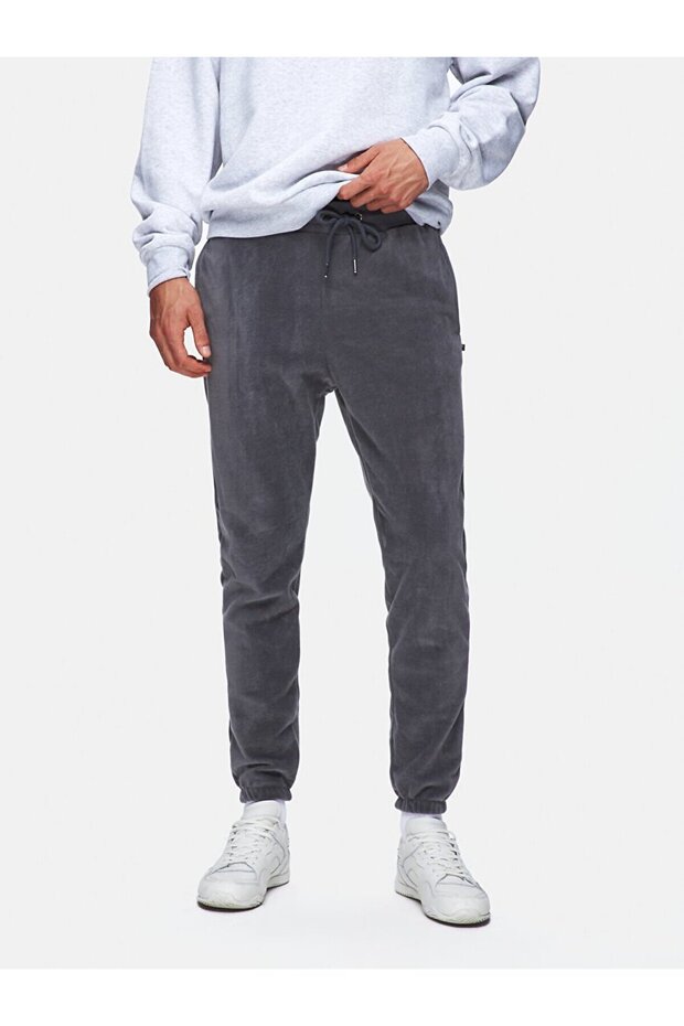 بدلة رياضية رمادية مستقيمة - 2