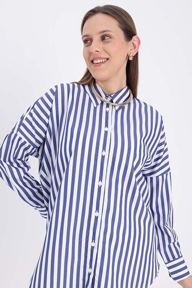 Beyaz-Lacivert-Oversize Basic Gömlek - 1