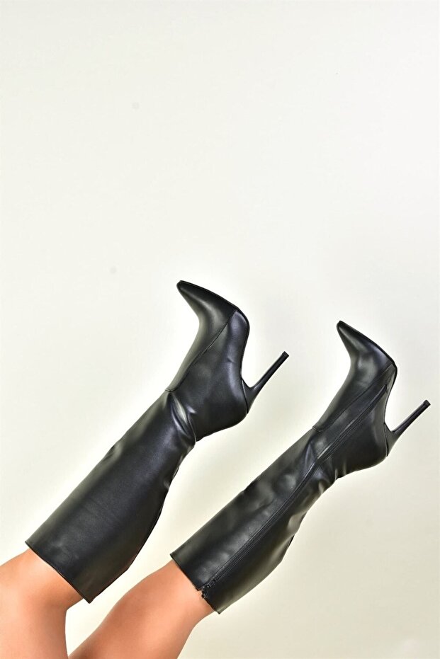 Czarne botki damskie na cienkim obcasie ze szpicem N372530109 - 3