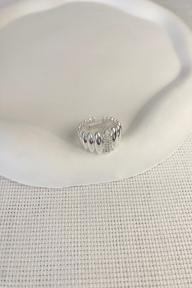 Women's Ring Special Series Ellipse Drop Stone Detail Ring