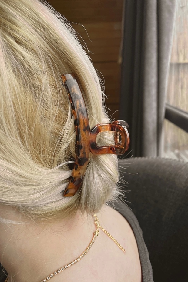 Brown Leopard Patterned Latch Buckle - 2