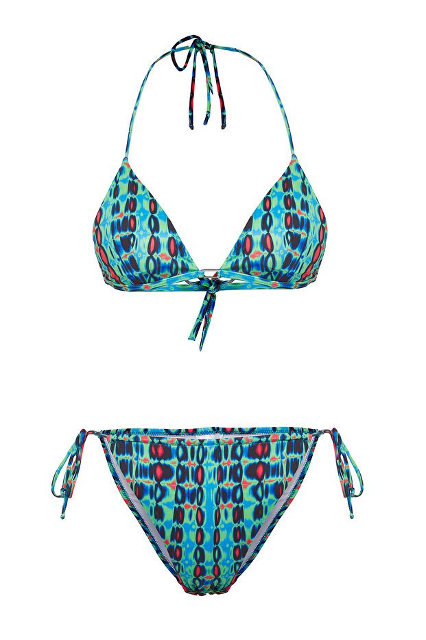 Geometrik Desenli Aksesuarlı Üçgen Kaplı Brazilian Normal Bel Bikini Takımı TBESS25BT00007 - 6