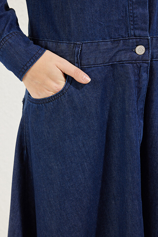 Koyu Mavi Eteği Volanlı Maxi Denim Gömlek Elbise TWOSS25EL00351 - 4