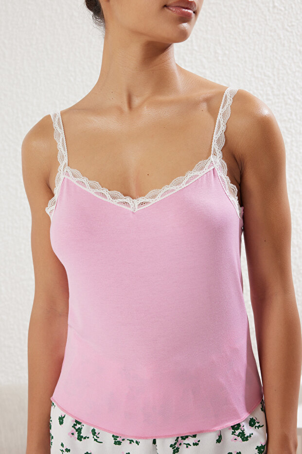 Pembe Dantel Detaylı Askılı Üst& Çiçek Desenli Şortlu Örme Pijama Takımı THMSS25PT00199 - 3