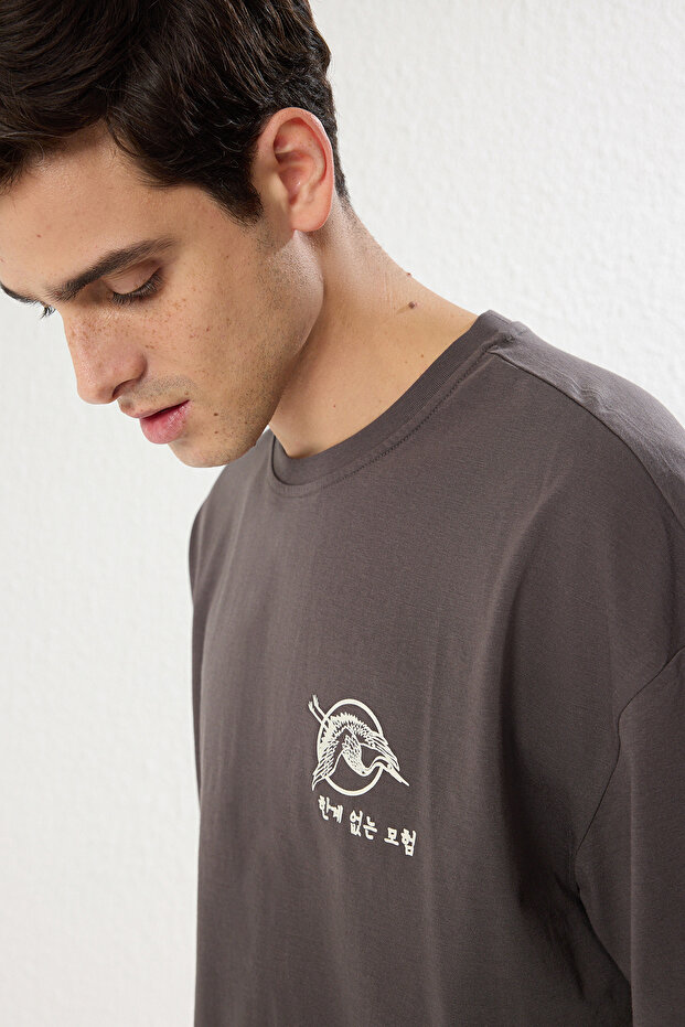 Antrasit Oversize/Geniş Kesim Uzak Doğu Baskılı %100 Pamuklu T-Shirt TMNSS23TS00170 - 5